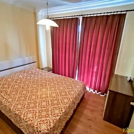 Deniz Manzarali Korunakli Oezel Havuzlu Lueks Villa *