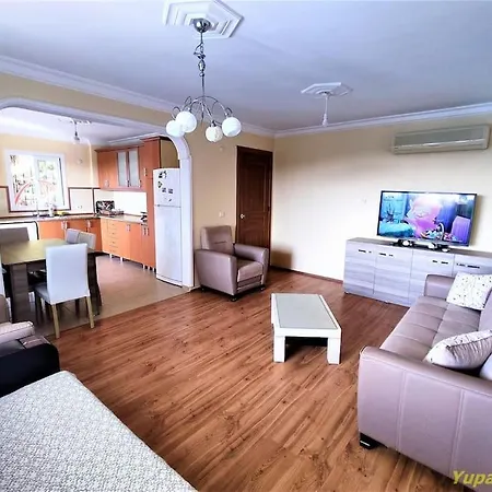 Villa Deniz Manzarali Korunakli Oezel Havuzlu Lueks